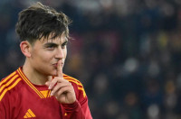 Paulo Dybala quay xe: Từ chối lương khủng của Ả Rập, ở lại AS Roma