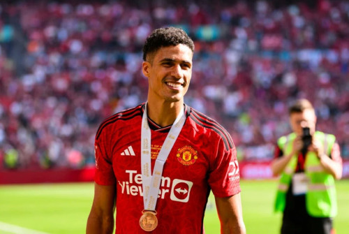 CHÍNH THỨC: Xác nhận bến đỗ mới của Raphael Varane sau khi rời Man United