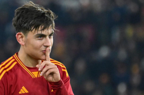 Paulo Dybala quay xe: Từ chối lương khủng của Ả Rập, ở lại AS Roma